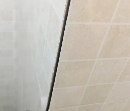 金华瓷砖空鼓维修公司分享阳台瓷砖脱落的修复过程可以分为以下几个步骤